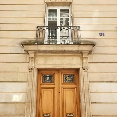 Cosy Close Montmartre Apartment *